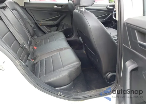 2021 Volkswagen Jetta 1.4T R-Line/1.4T S/1.4T Se z USA, uszkodzony, nr VIN 3VWC57BUXMM010154